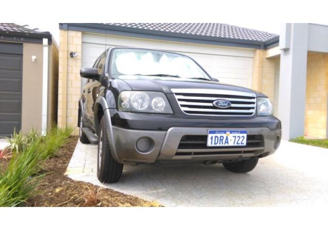 ͹! Ford Escape ZC Auto