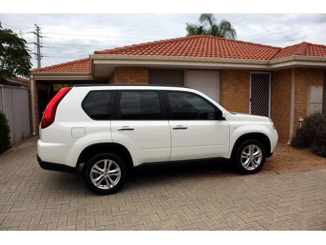 ɣX-Trail 2013 SUV 