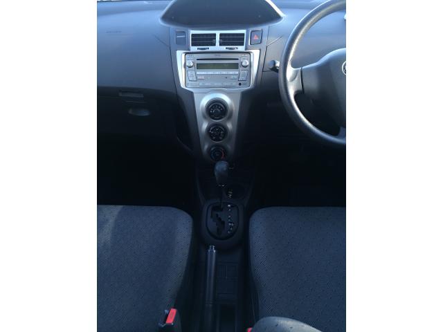 2011Toyota Yaris Զ ͹