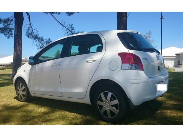 ܇2009 TOYOTA Yaris T