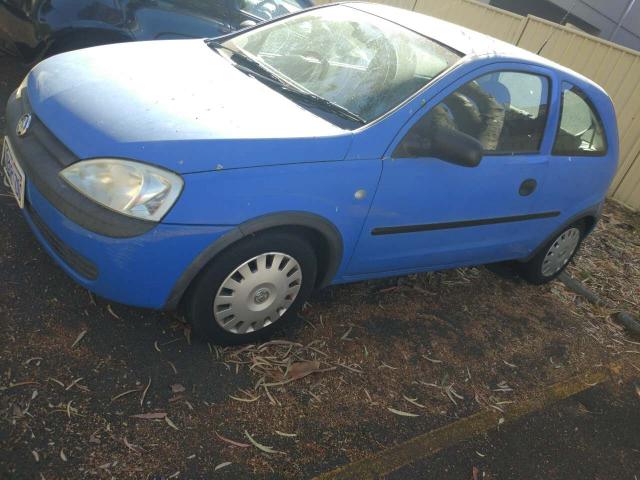 ۼ2001holden barina