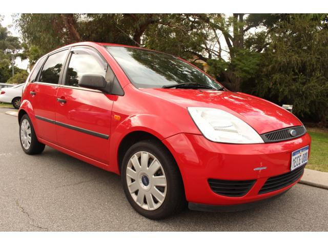 2004 FORD FIESTA