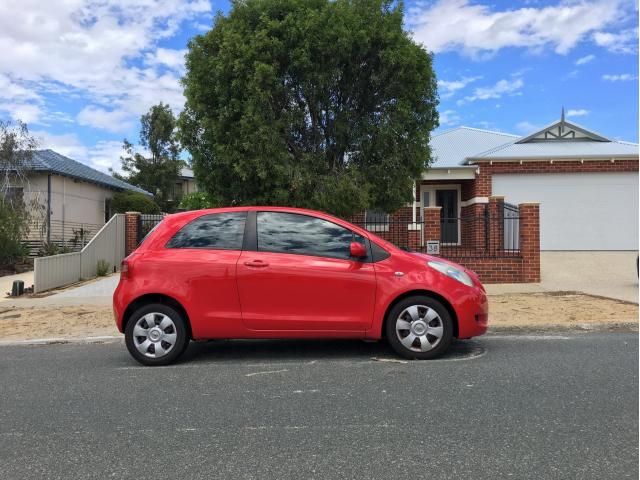 ۰ 2006 TOYOTA Yaris