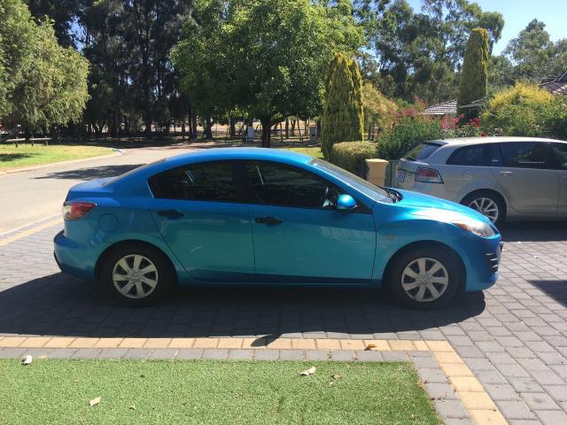 2011 Զ Mazda 3 AUD9700