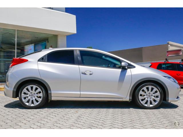 12 Honda Civic VTi-L Զ