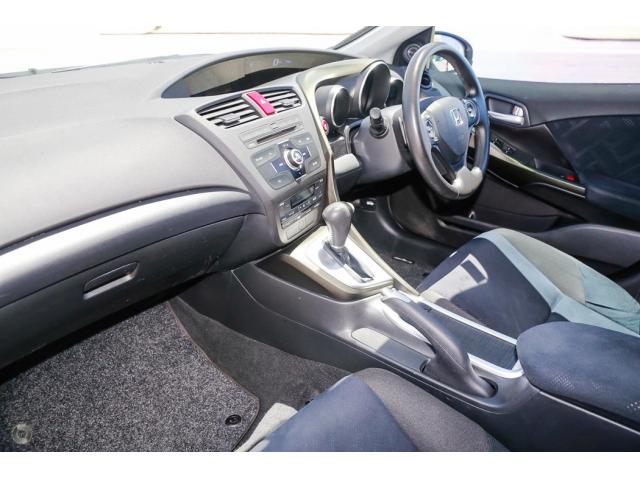 12 Honda Civic VTi-L Զ