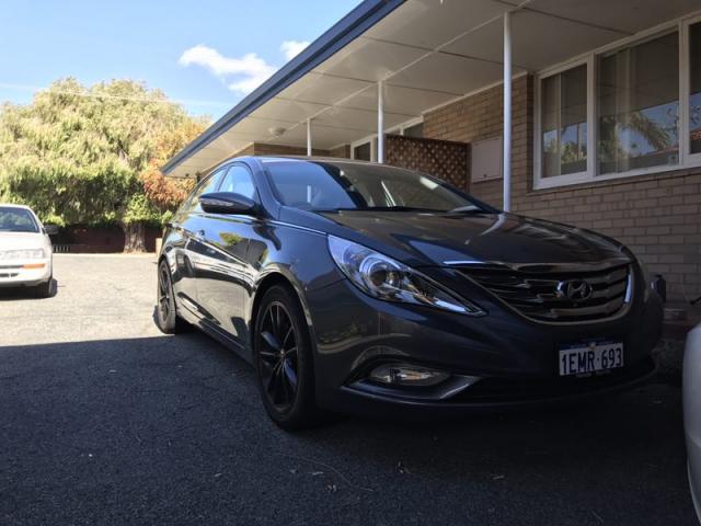 2010 Hyundai i45