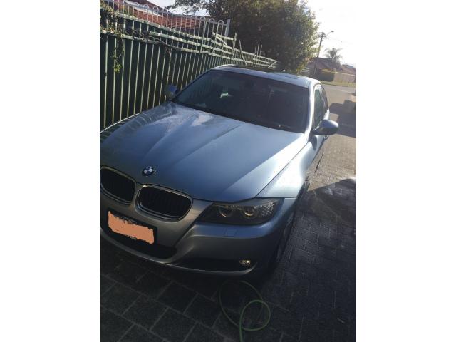 BMW 2009 320I