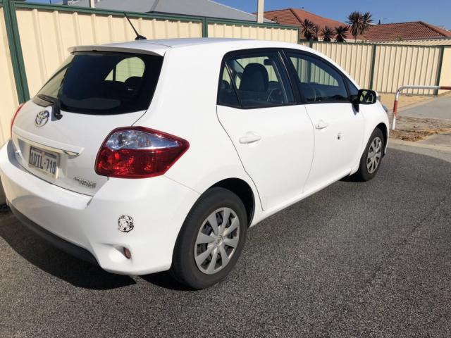 2011 Toyota corolla auto 