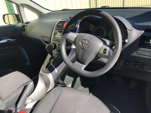 2011 Toyota corolla auto 