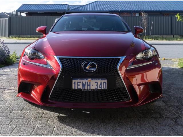 LEXUS IS 300h F Sport 