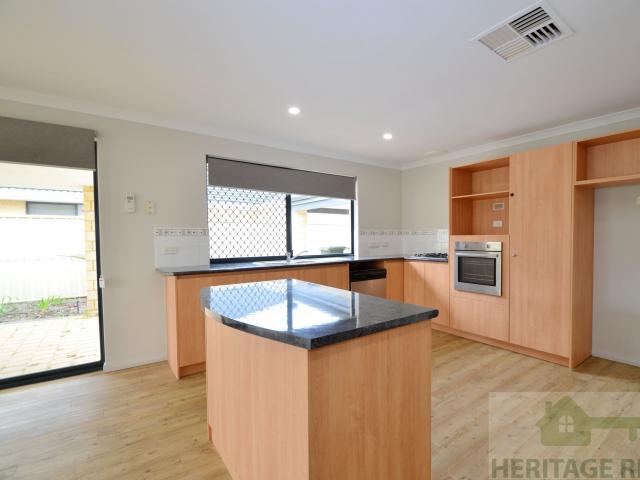 Seville Grove 4x2x2-HE150