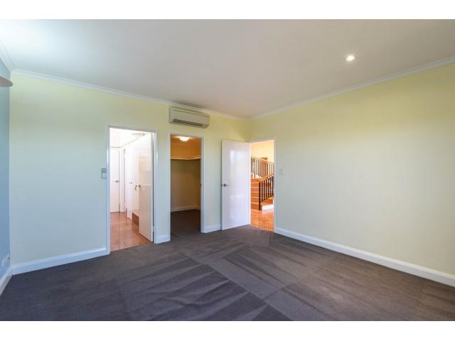 Mt Pleasant  $1100һ