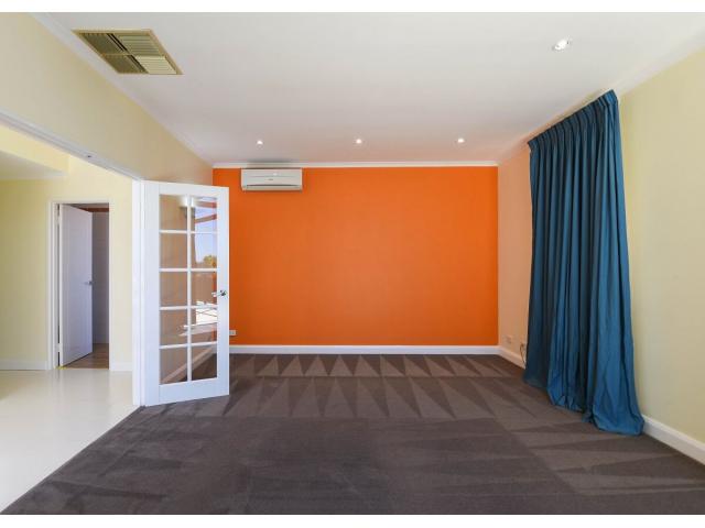 Mt Pleasant  $1100һ