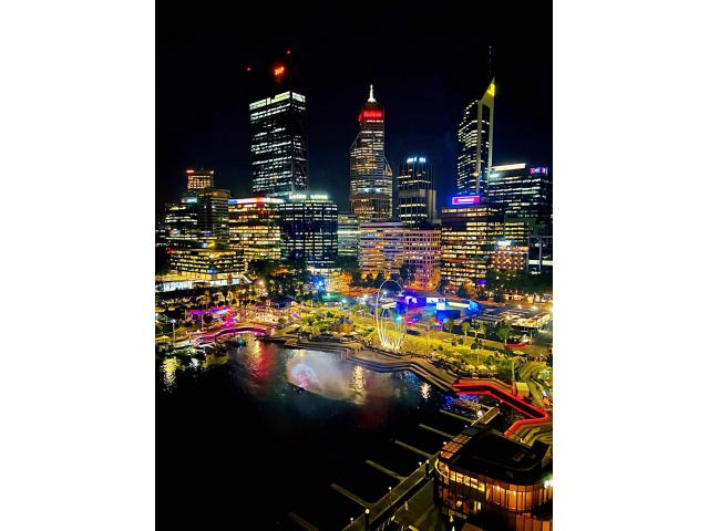 221λPerth ĶԢ