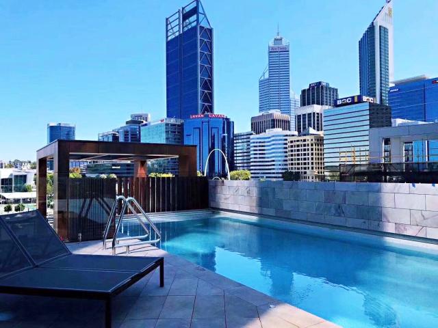 221λPerth ĶԢ