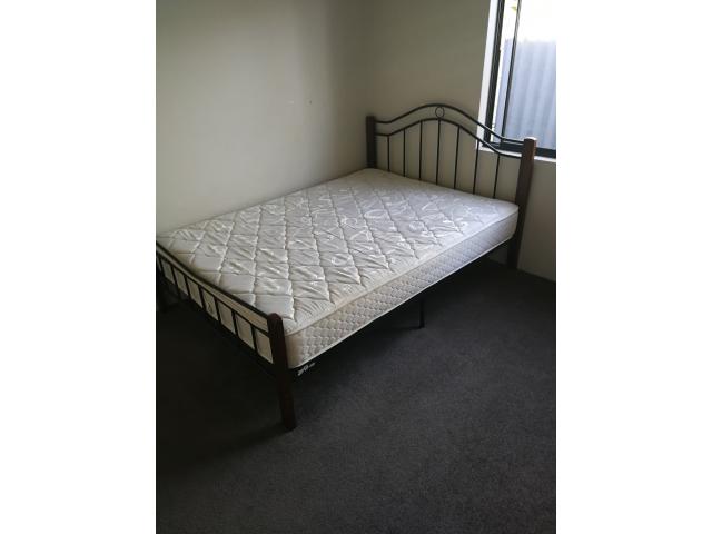 Lynwood  $160 ˮ