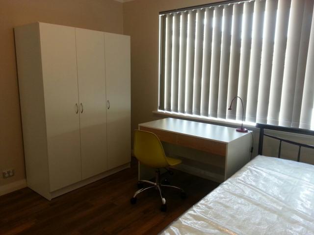 a single room，near Curtin