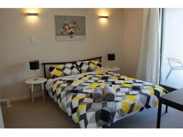 Near Curtin room rental 