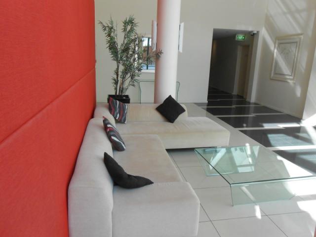 1B1b Apt close Perth CBD