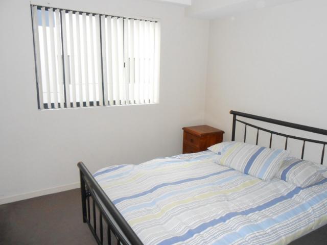 1B1b Apt close Perth CBD