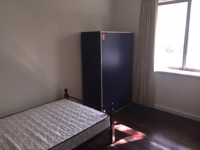 Inglewood single room