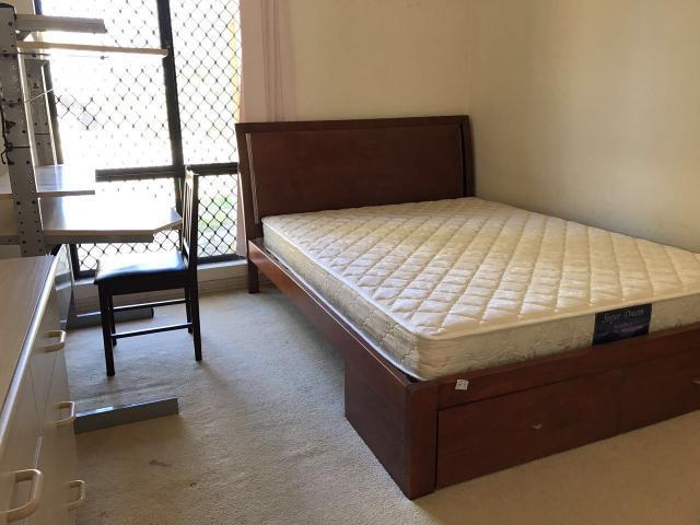 East Vic Park room rental